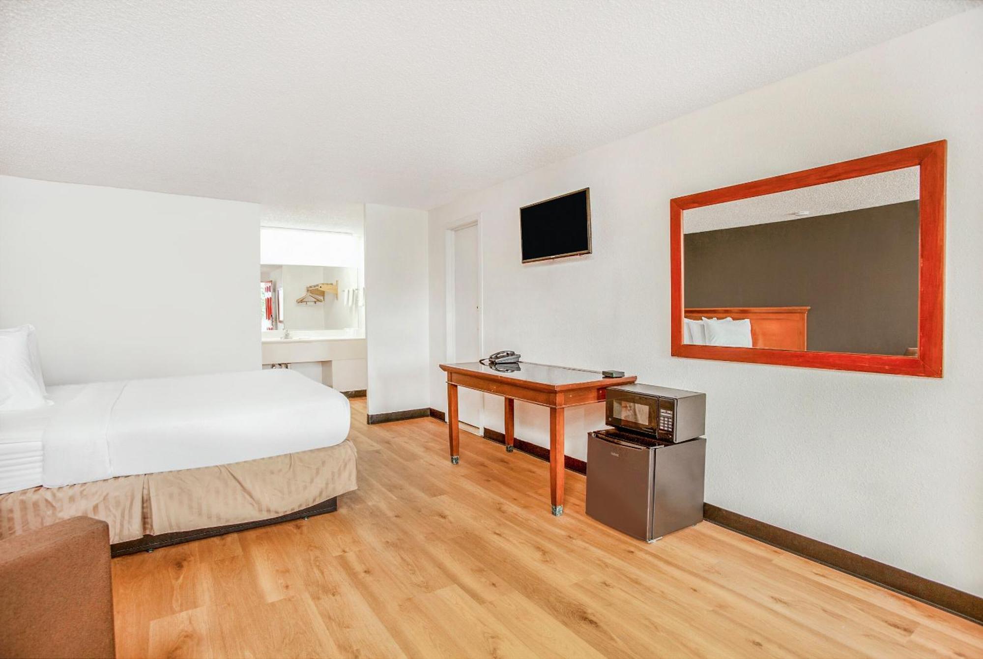 Oyo Hotel Centralia Ngoại thất bức ảnh