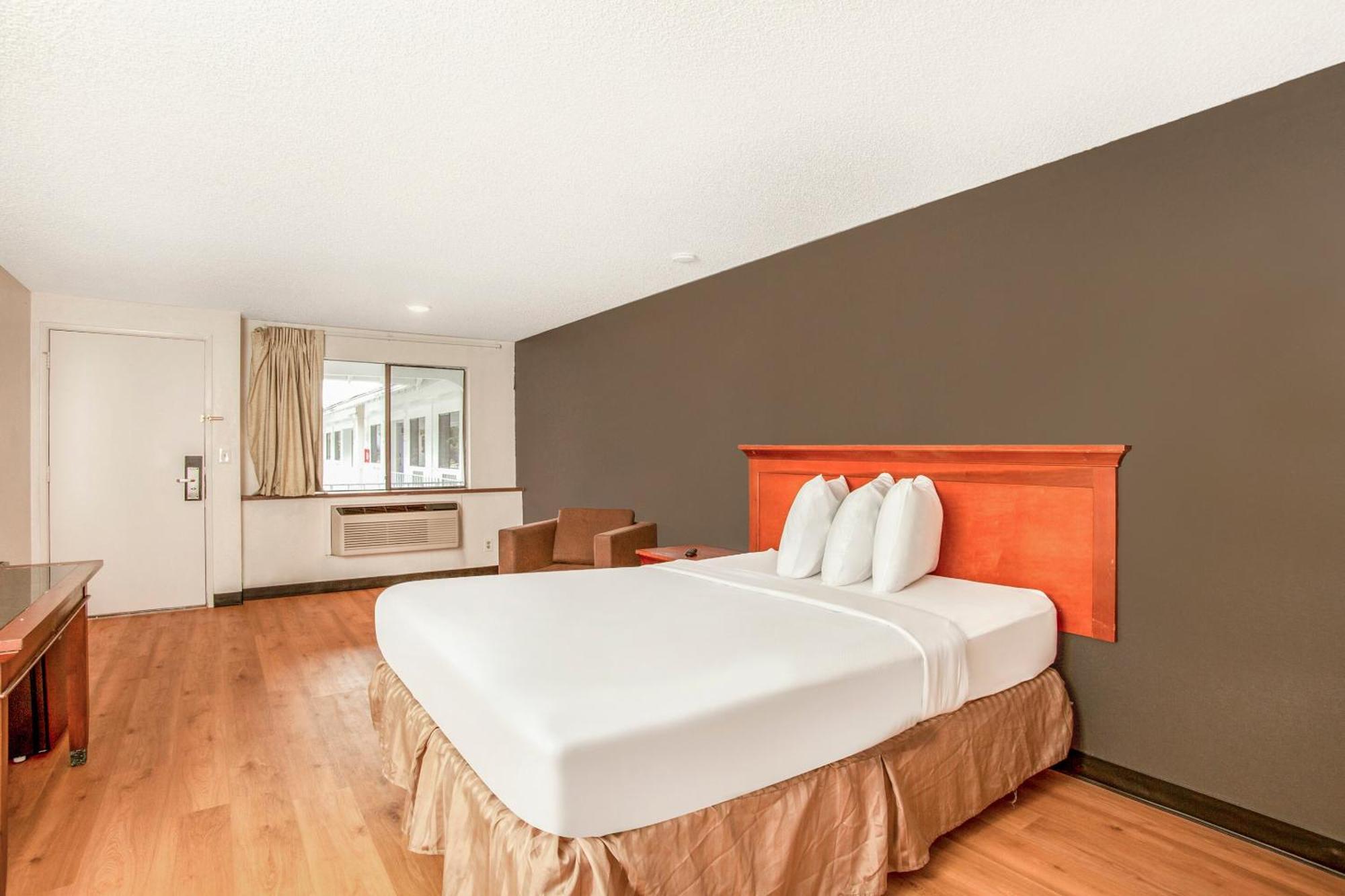 Oyo Hotel Centralia Ngoại thất bức ảnh